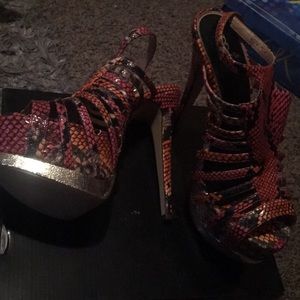 Colorful Snake skin heel